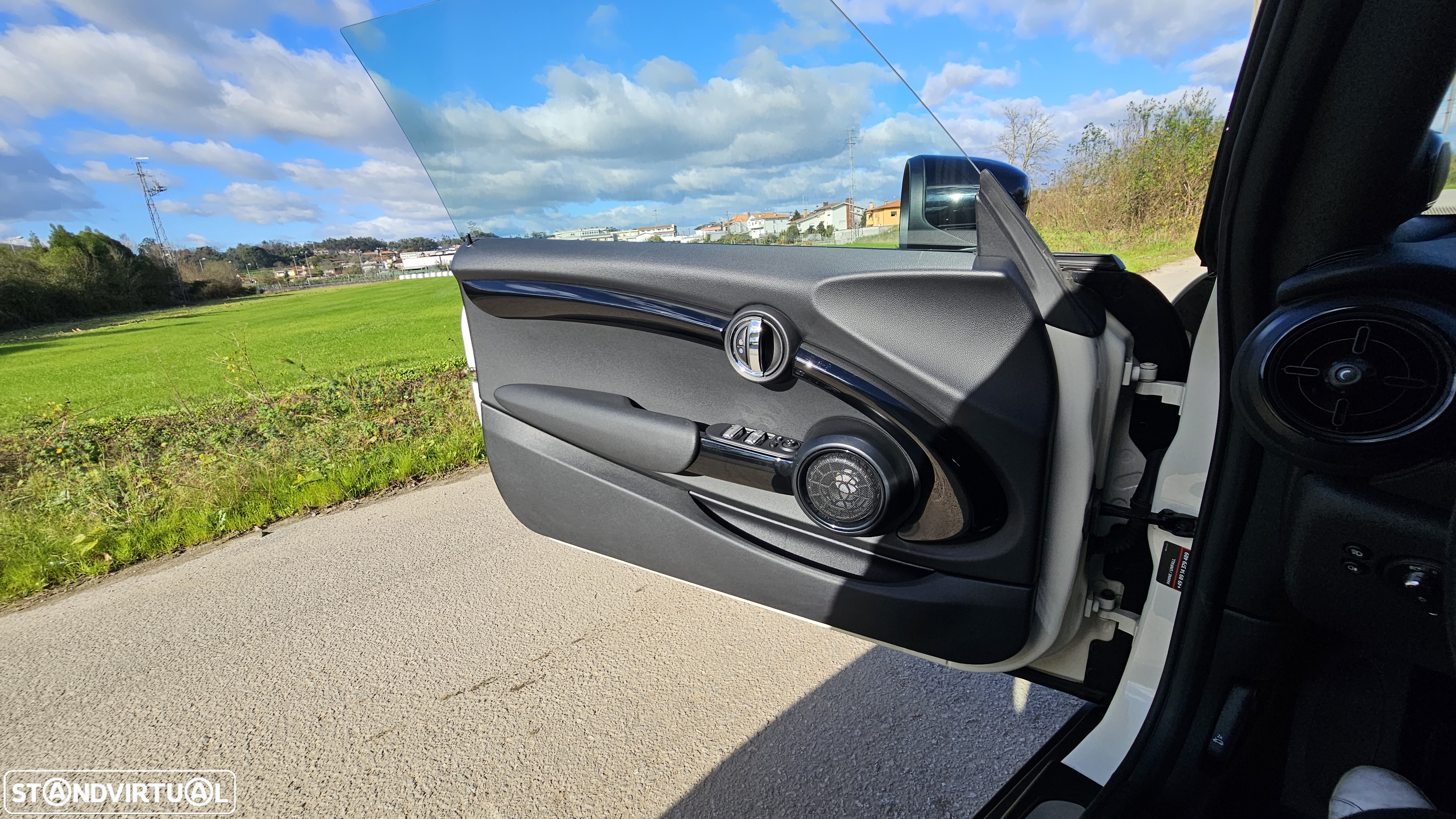 MINI Cabrio Cooper Auto - 14