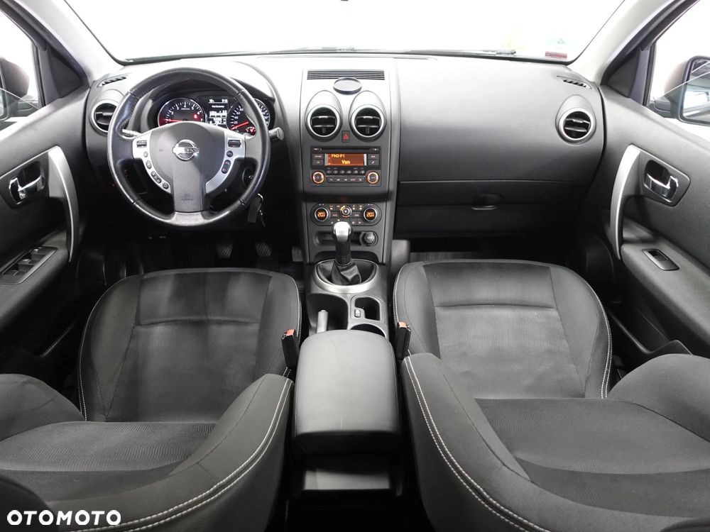 Nissan Qashqai 1.6 visia - 27