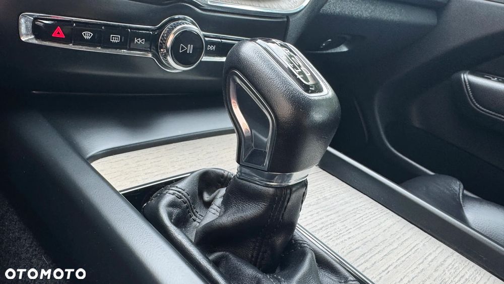 Volvo XC 60 D4 Geartronic Inscription - 27