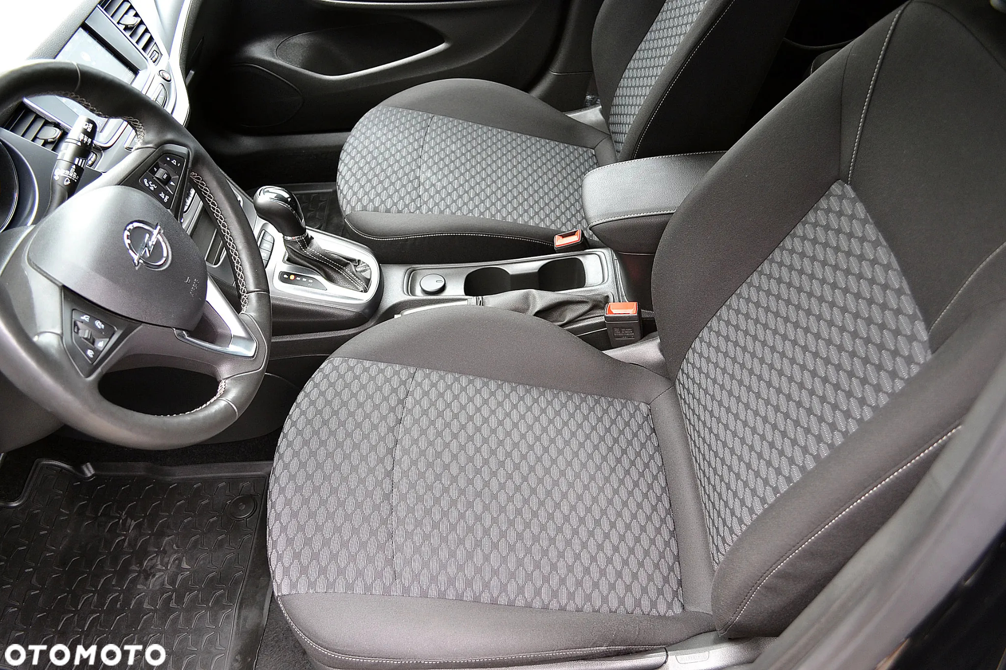 Opel Astra V 1.4 T 2020 S&S - 10