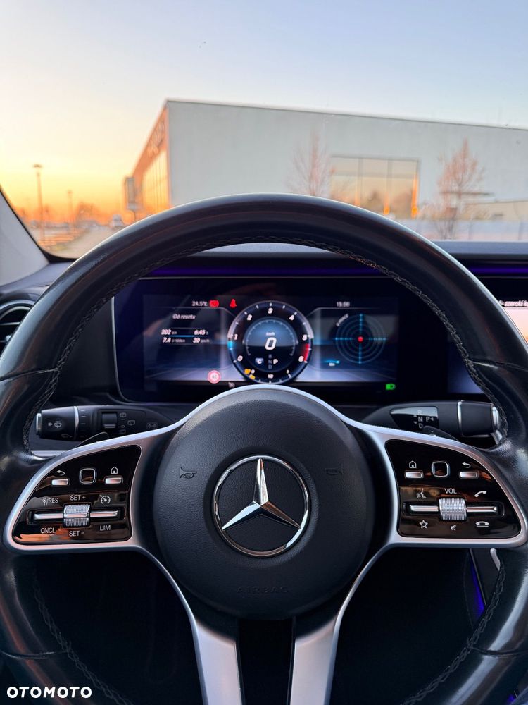 Mercedes-Benz Klasa E 220 d Avantgarde - 18