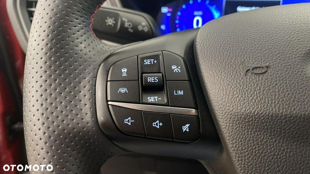 Ford Kuga - 24