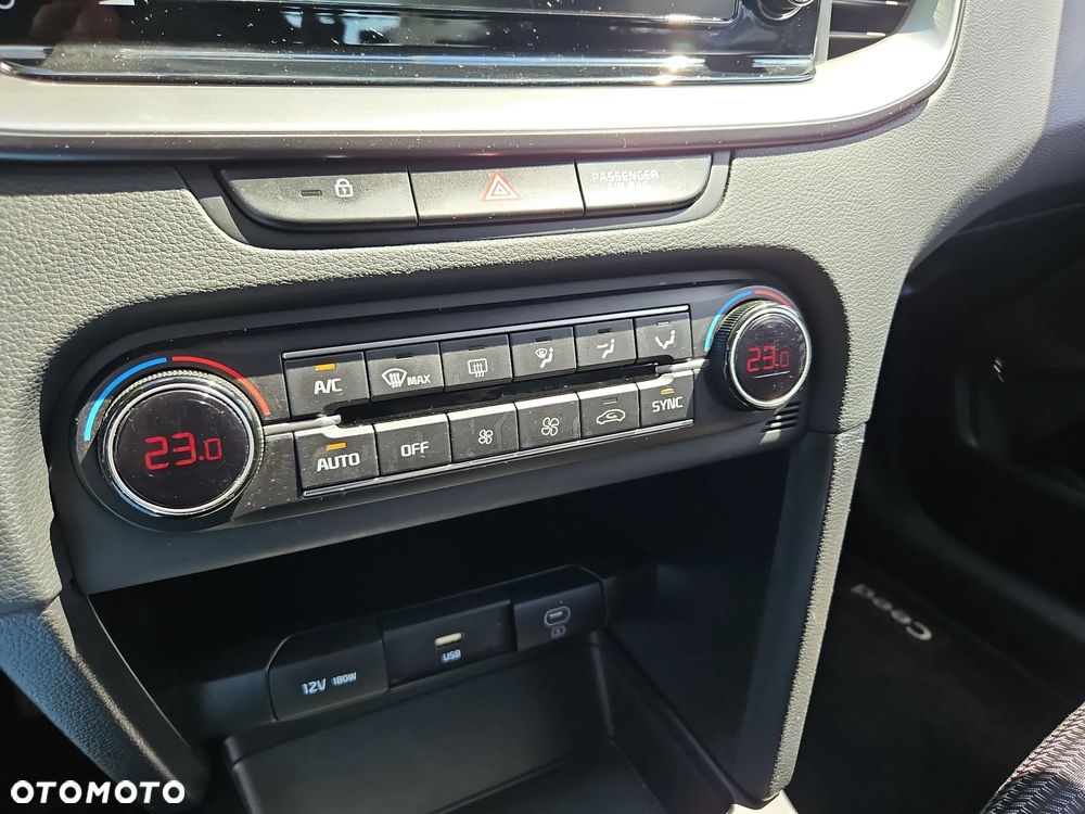 Kia Ceed 1.5 T-GDI M - 22