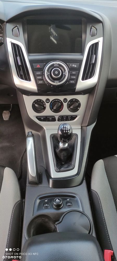 Ford Focus 1.6 EcoBoost Titanium - 19
