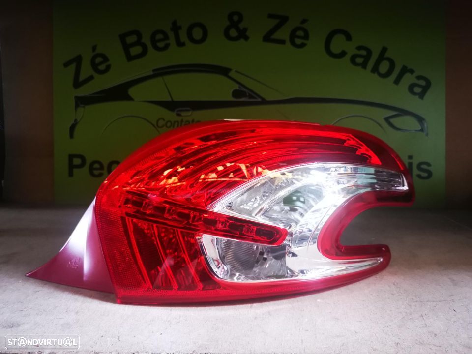 PEUGEOT 208 FAROLIM DIREITO - FT224 - 1