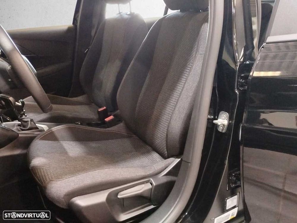 Peugeot 208 1.2 PureTech Active - 10