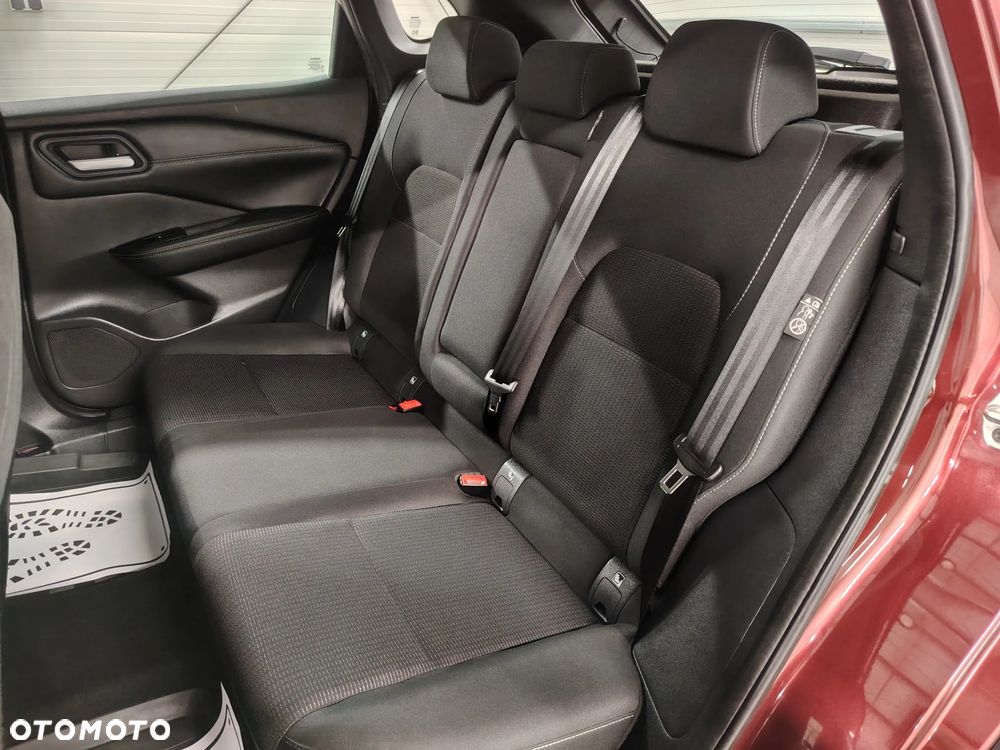 Nissan Qashqai 1.3 DIG-T DCT N-CONNECTA - 22