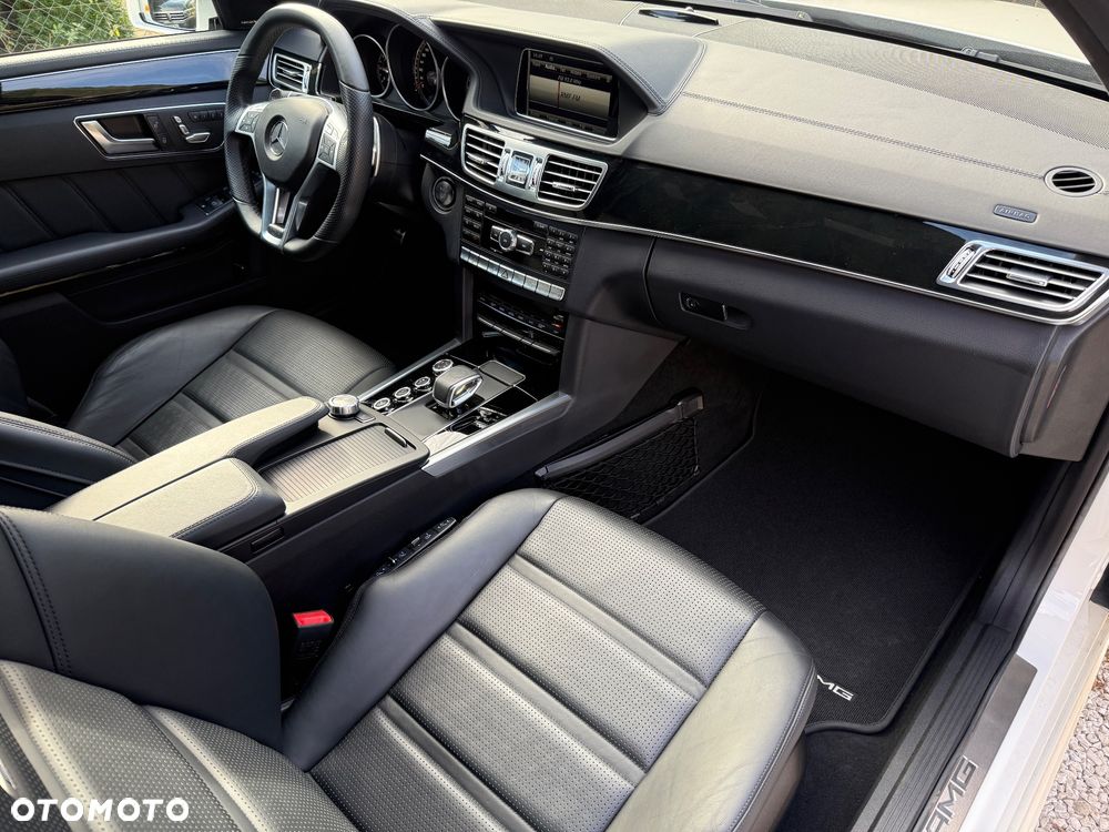 Mercedes-Benz Klasa E 63 AMG 4Matic AMG Speedshift MCT - 13