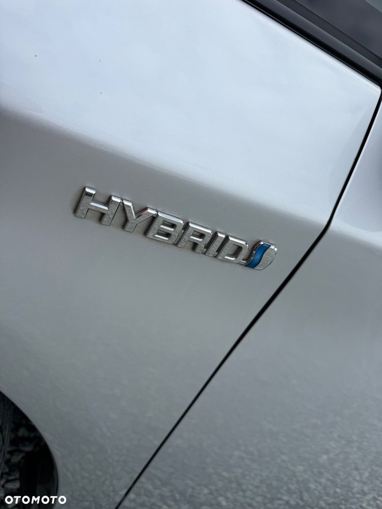Toyota Prius - 25