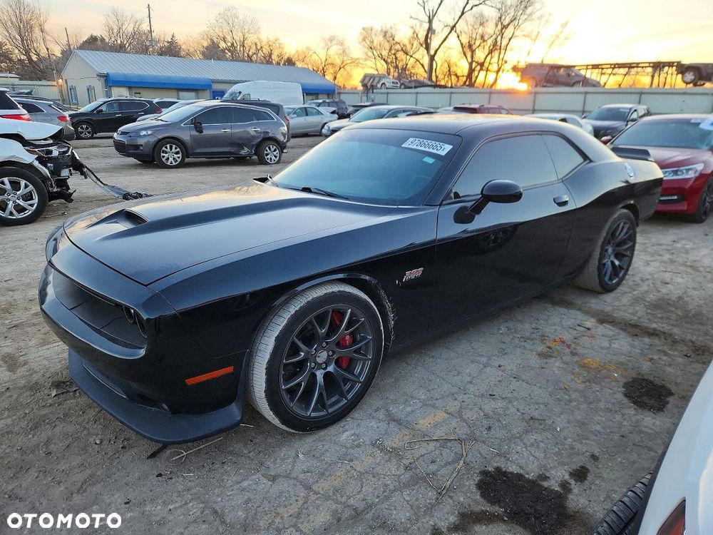Dodge Challenger - 3