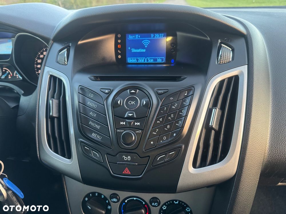 Ford Focus 1.6 Edition - 19