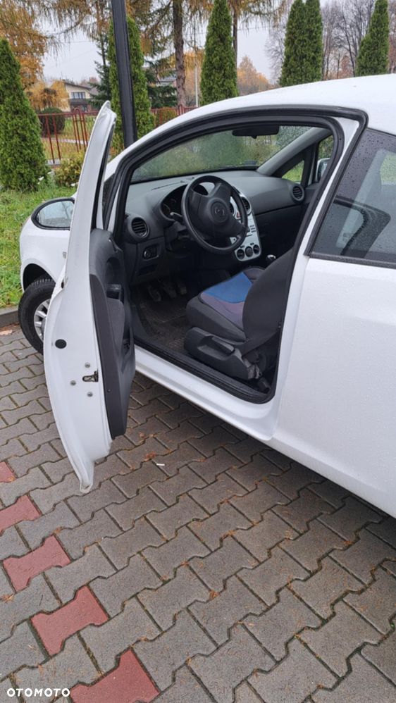 Opel Corsa 1.2 16V Enjoy - 8