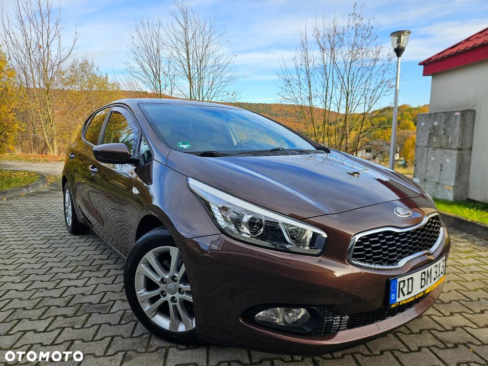 Kia Ceed 1.6 GDI Fifa World Cup Edition - 2