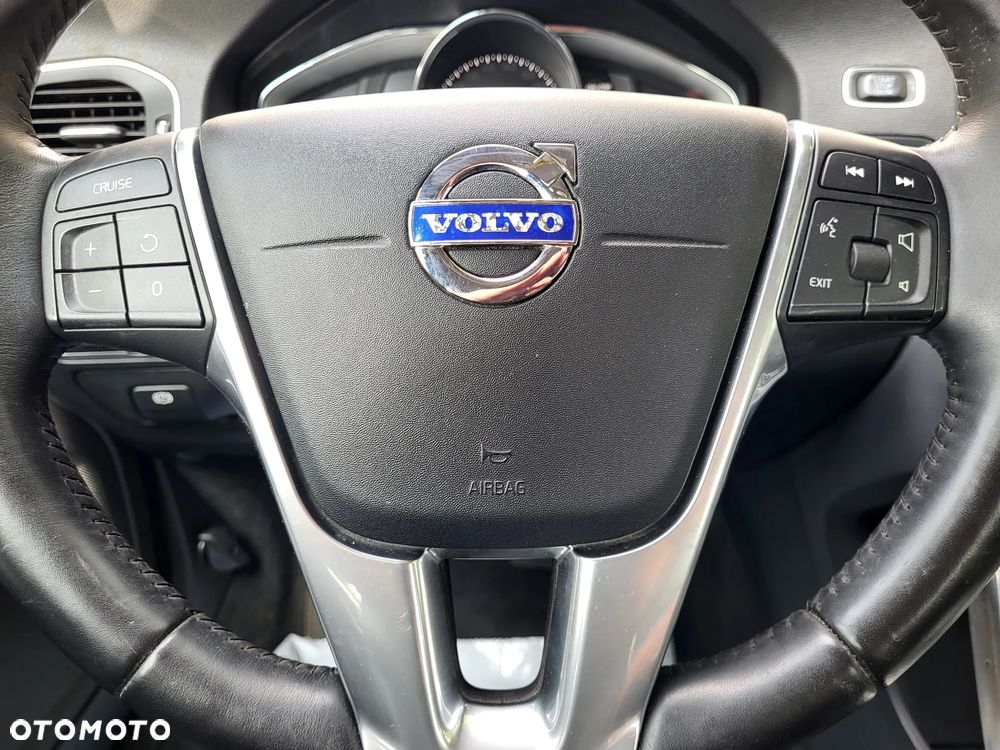 Volvo V60 T5 Geartronic Momentum - 18