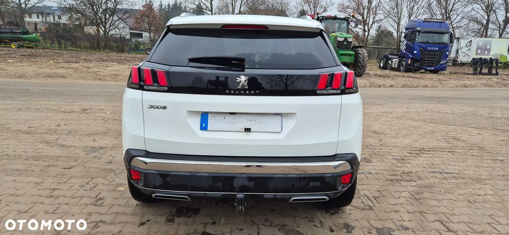 Peugeot 3008 1.2 PureTech GPF Active S&S EAT8 - 14