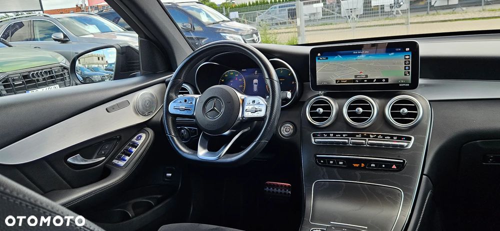 Mercedes-Benz GLC 220 d 4Matic 9G-TRONIC AMG Line - 16