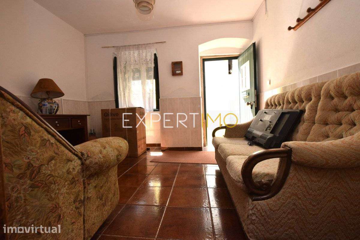 Moradia T2 renovada, com pequeno quintal - Monte Claro - Nisa - Grande imagem: 4/30