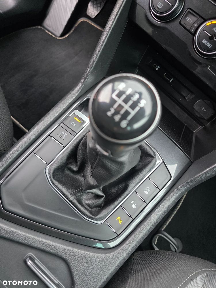 Volkswagen Tiguan - 10