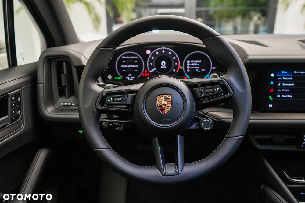 Porsche Cayenne Standard - 17
