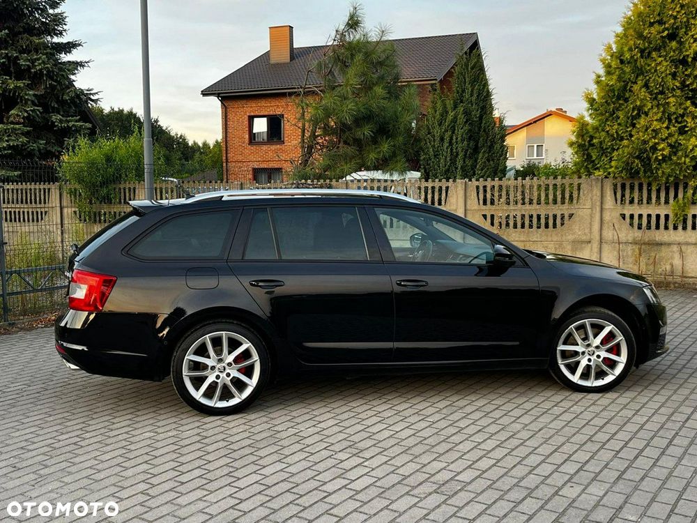 Skoda Octavia Combi 2.0 TDI RS - 6
