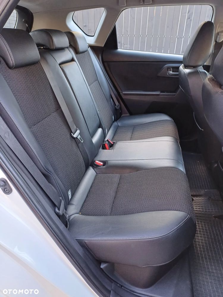 Toyota Auris 1.8 HSD Prestige NAVI - 11