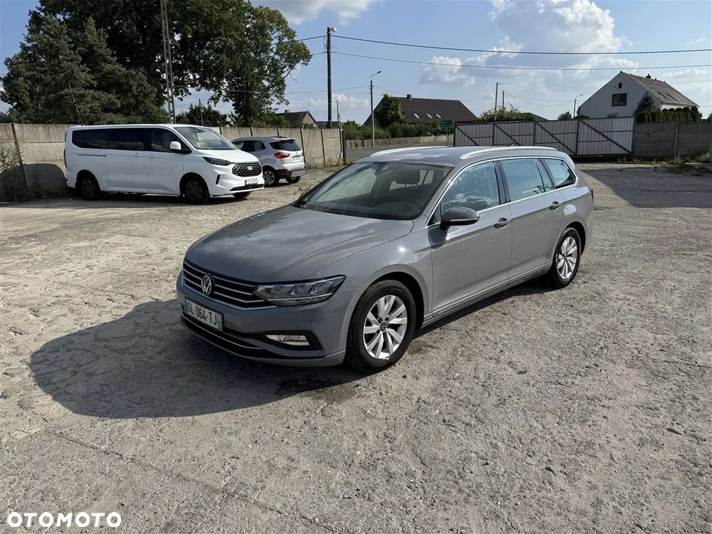 Volkswagen Passat - 2