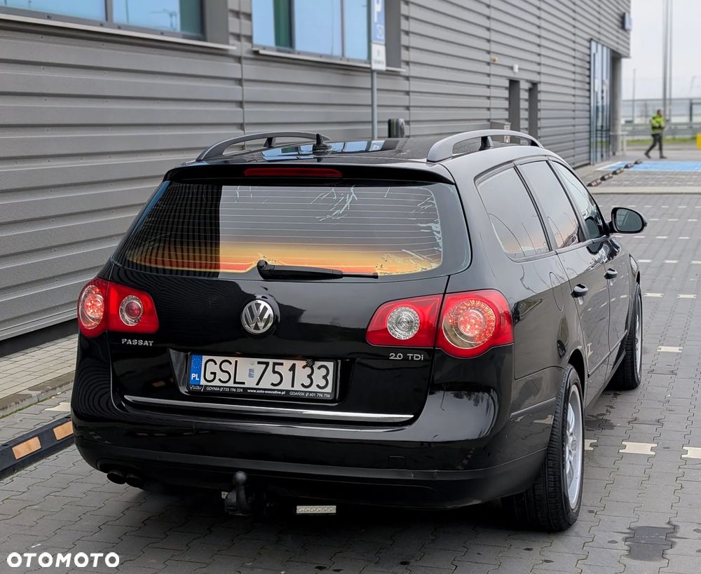 Volkswagen Passat 2.0 TDI Individual Chrom - 9