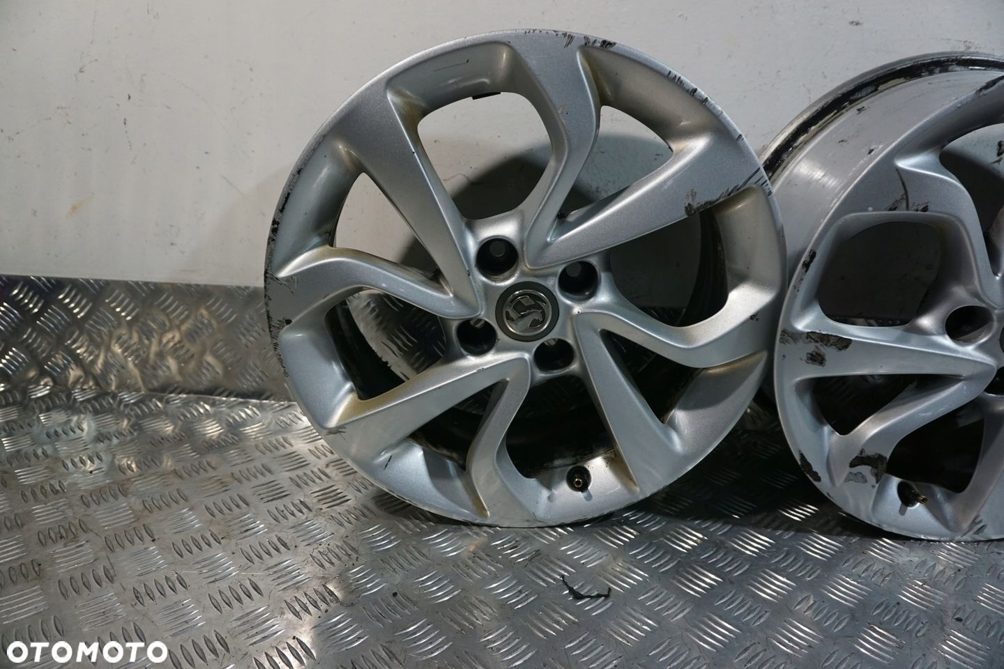 FELGA FELGI ALUMINIOWE 16X6,5J 4X100 OPEL CORSA E 14-19 POZNAŃ - 2