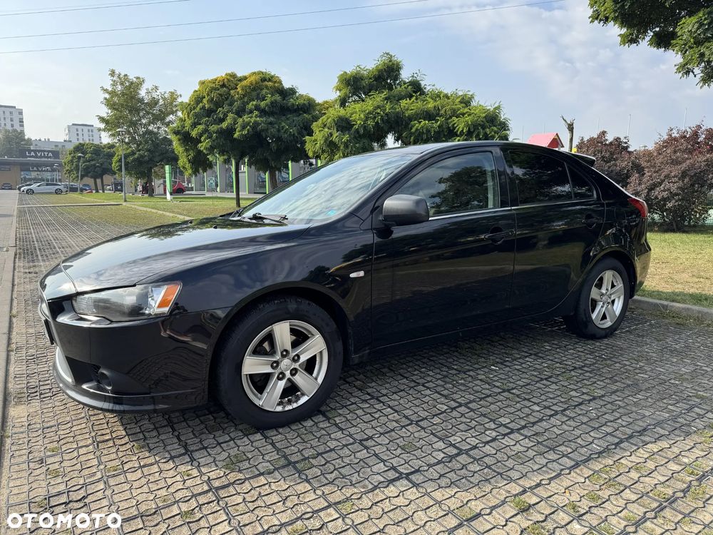 Mitsubishi Lancer 2010 photo 2
