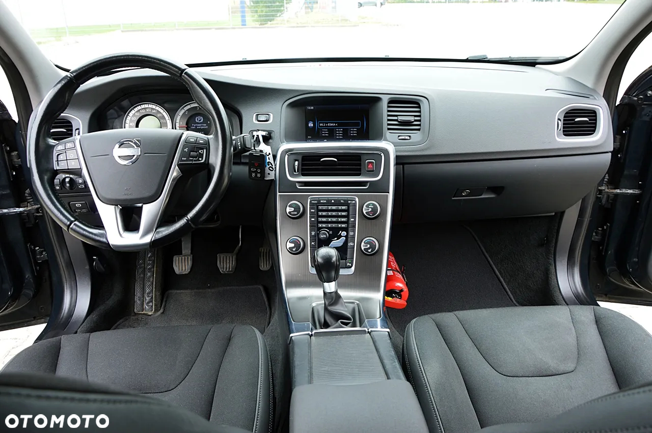 Volvo S60 D3 Momentum - 6