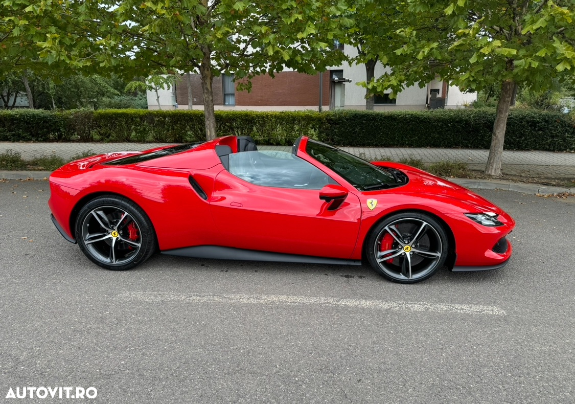 Ferrari 296 GTS - 10