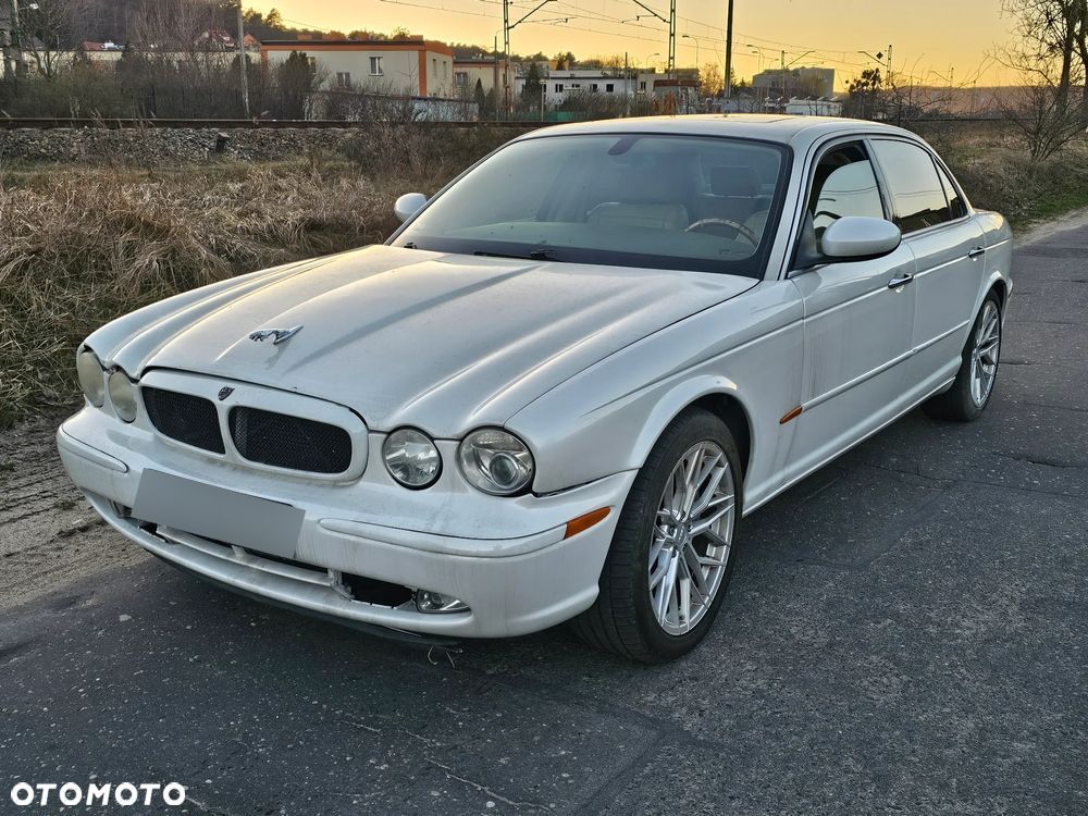 Jaguar XJ XJ8 4.2 LWB High - 1