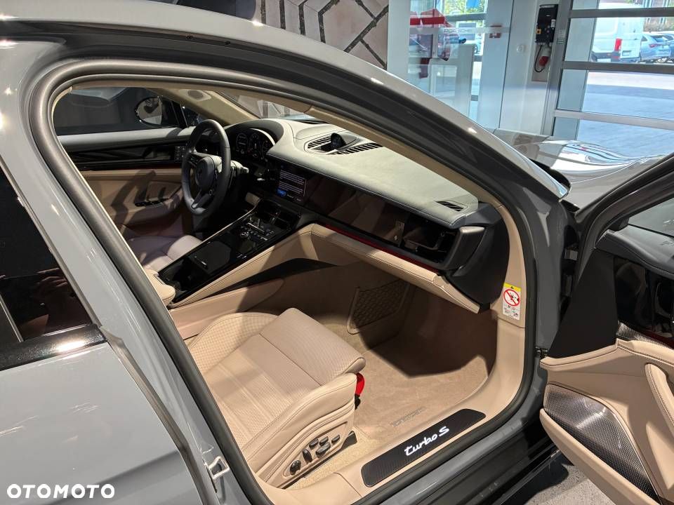 Porsche Panamera Turbo S E-Hybrid PHEV - 13