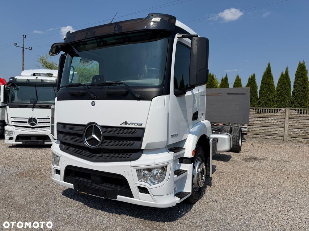 Mercedes-Benz Antos 1827 / Rama do zabudowy / Winda /