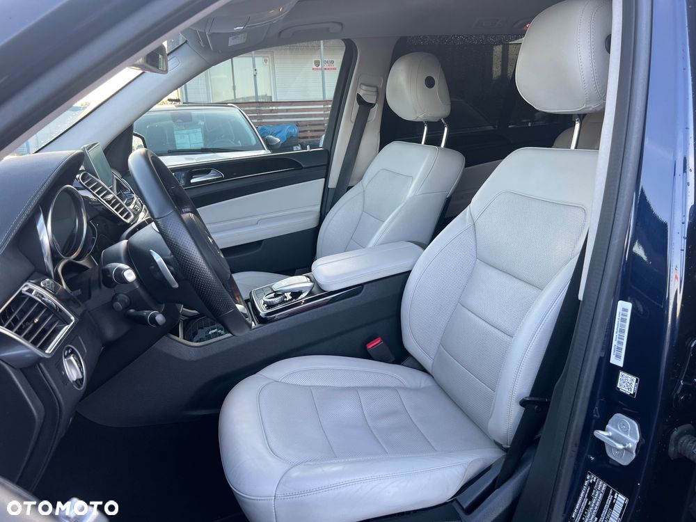 Mercedes-Benz GLS - 9