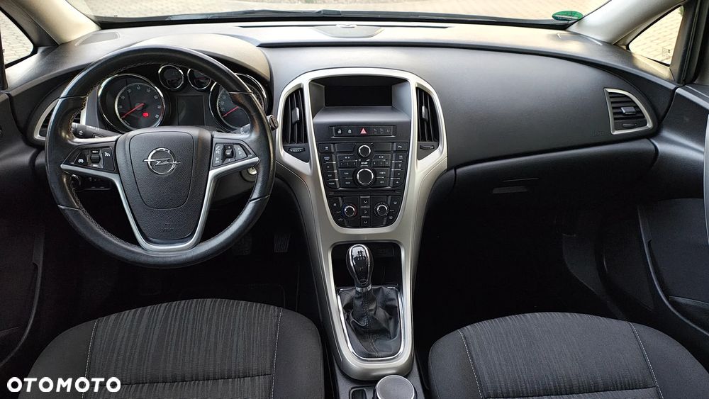 Opel Astra GTC 1.4 Turbo - 11