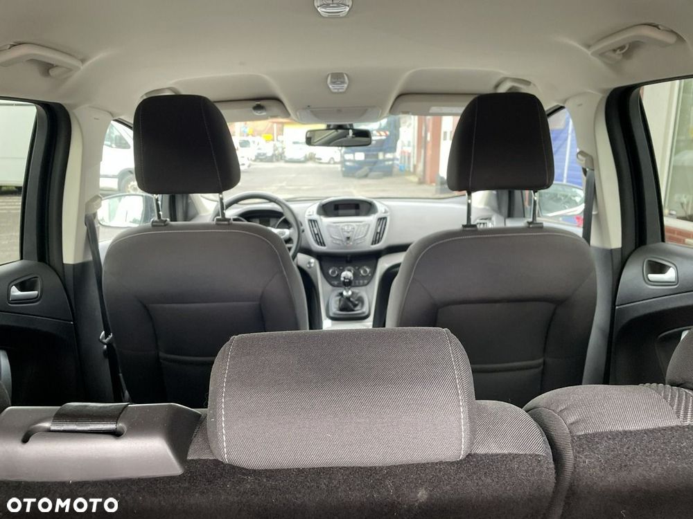 Ford Kuga 1.5 EcoBoost 2x4 ST-Line - 18