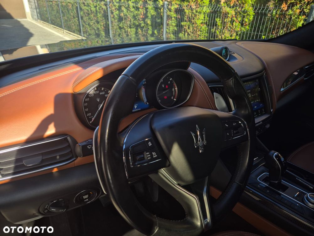 Maserati Levante - 19