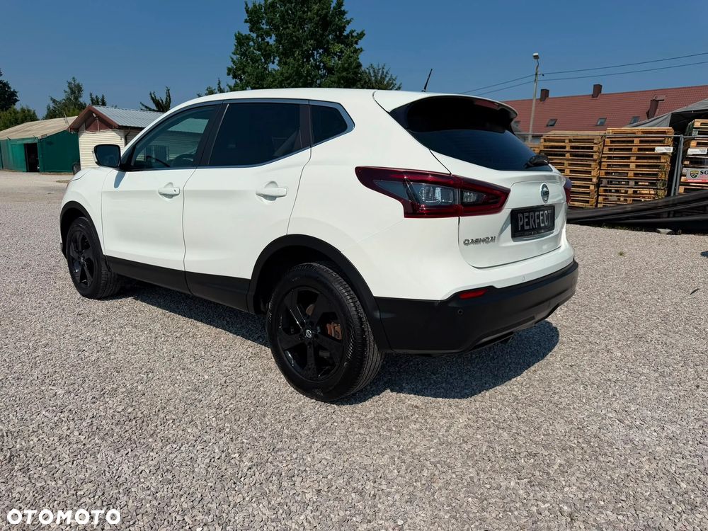 Nissan Qashqai 1.3 DIG-T N-Connecta DCT - 8