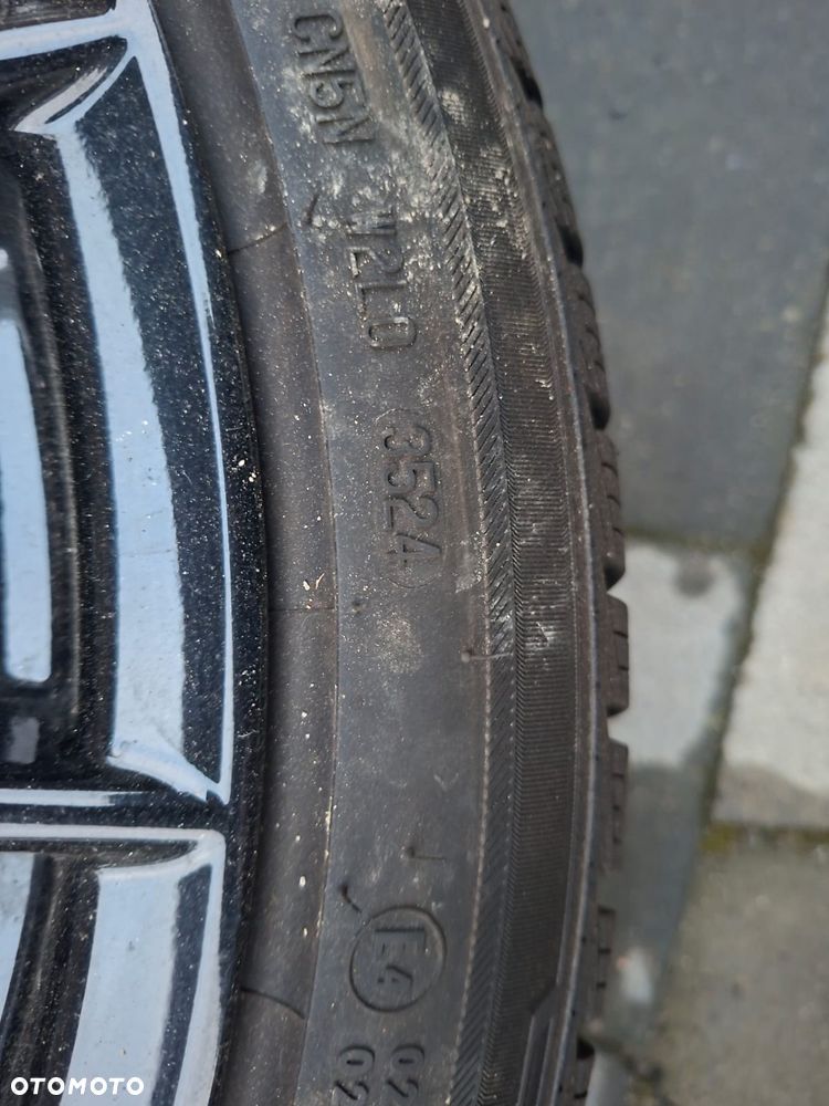 Koła Felgi Toyota Yaris GR 18 Cali 8j ET 45 Opony 24r - 8