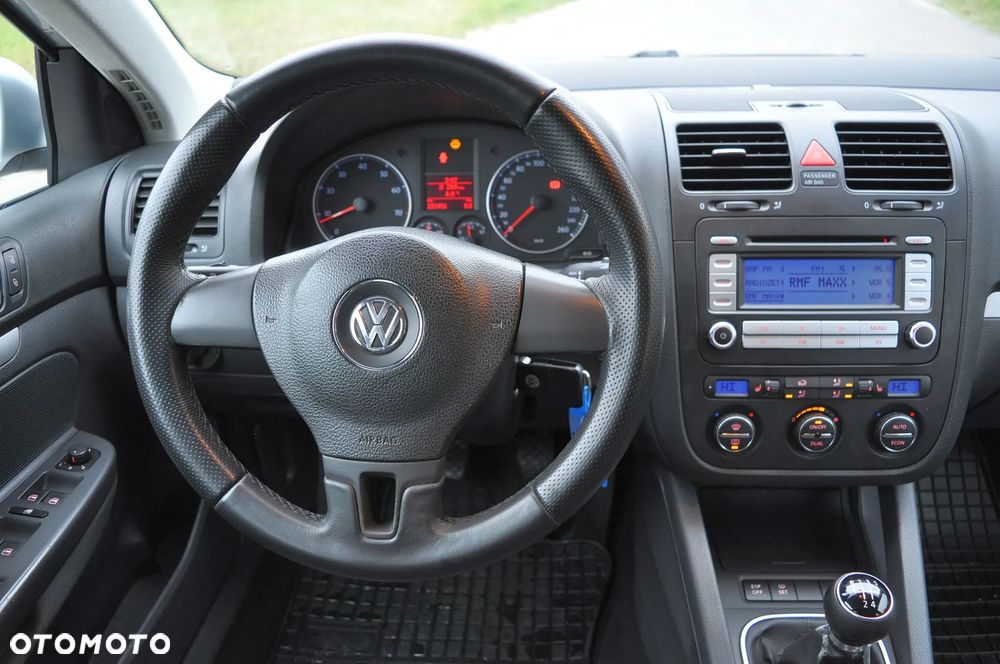 Volkswagen Golf 1.6 Tour Edition - 22
