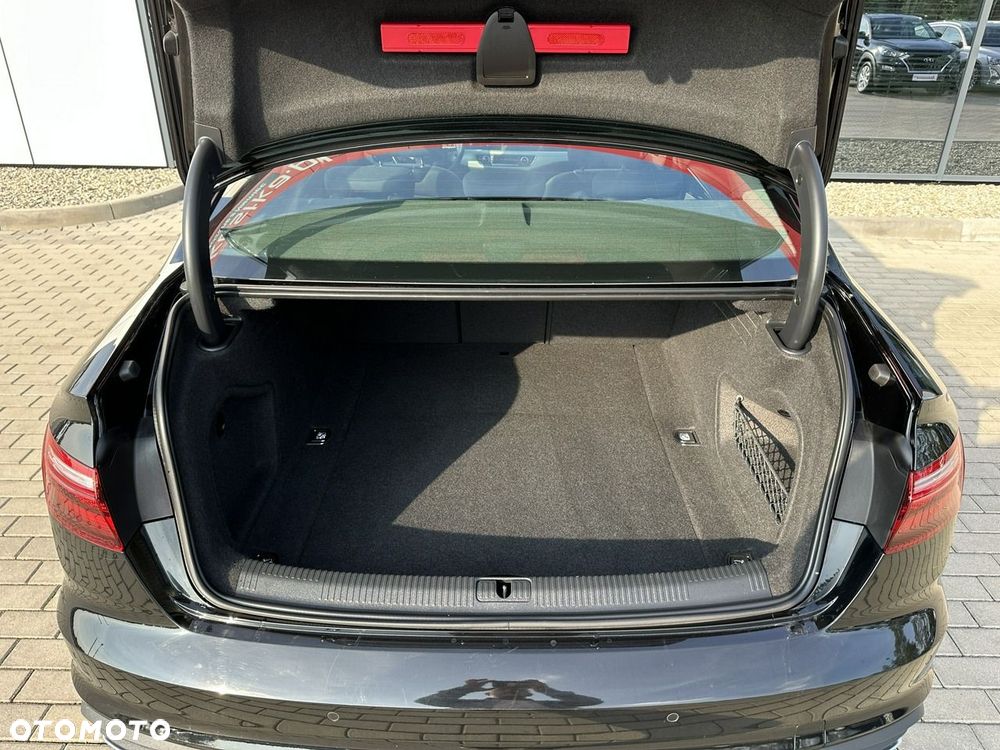 Audi A4 Limousine 35 TFSI S tronic - 30