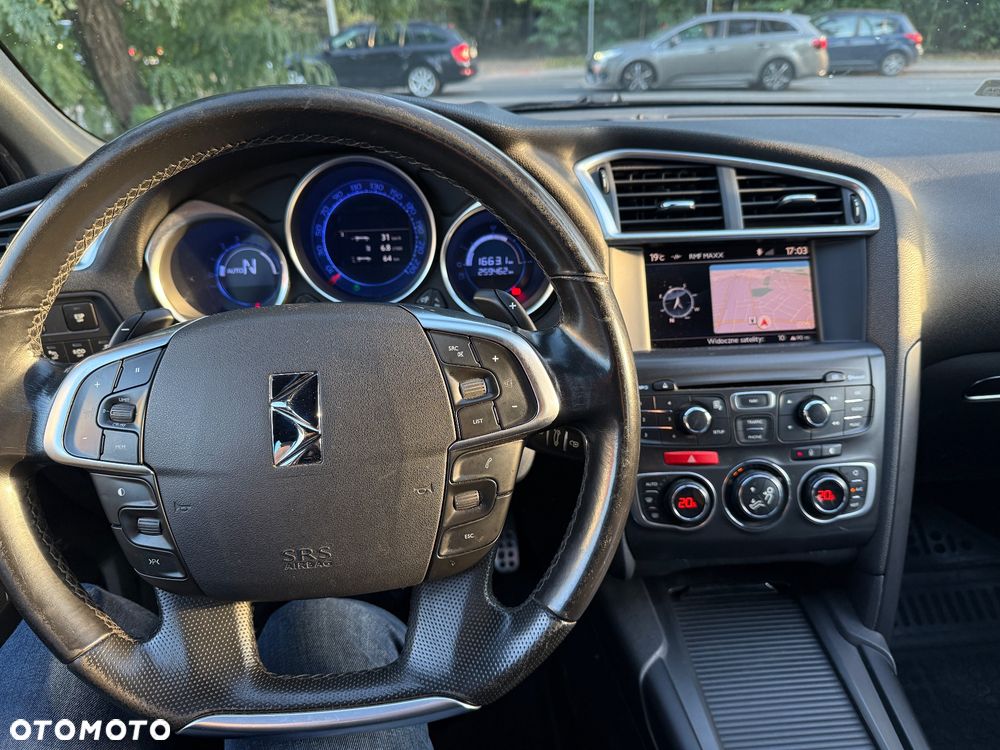 Citroën DS4 1.6 e-HDi SoChic MCP - 12