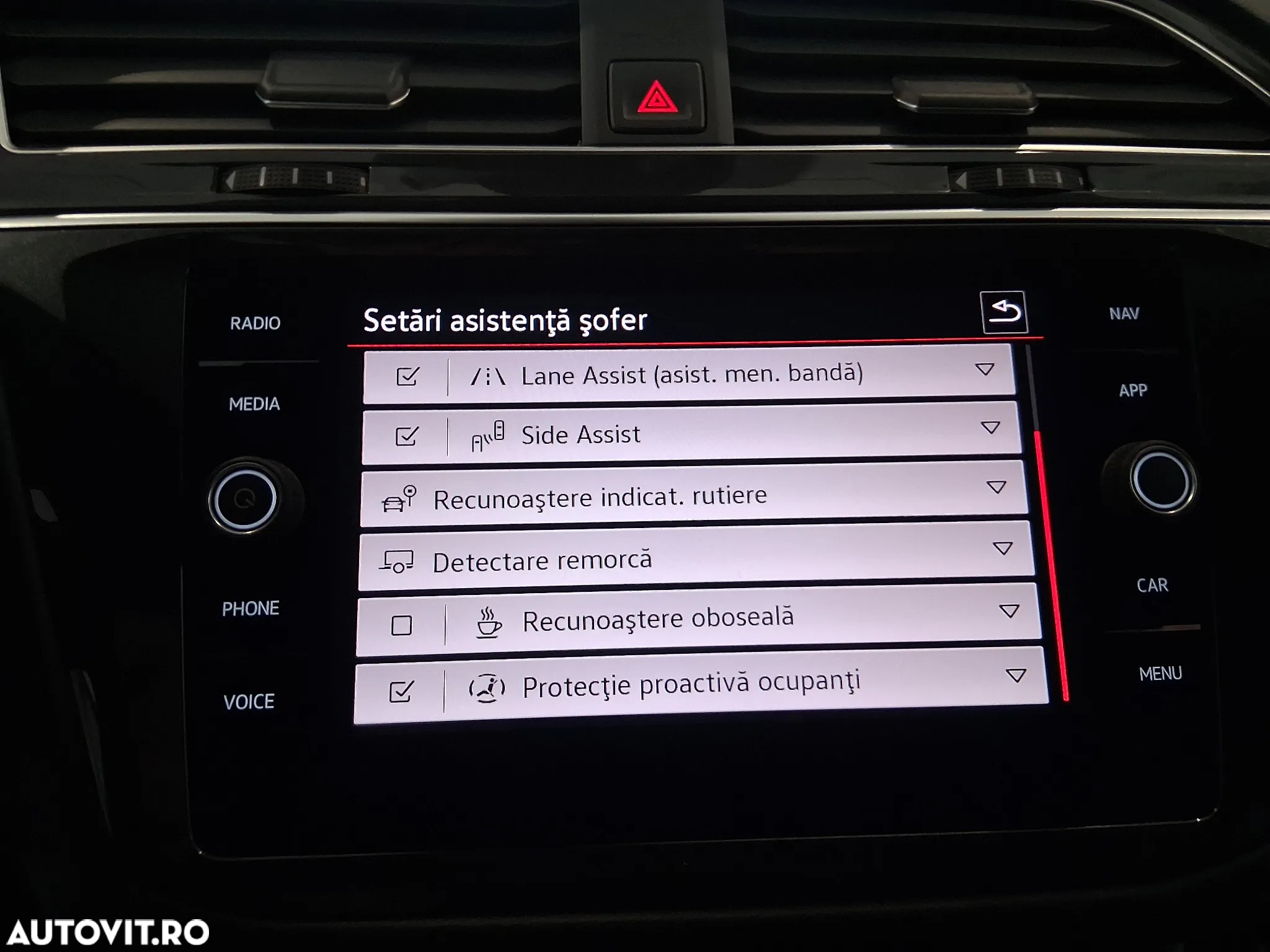 Volkswagen Tiguan 2.0 TDI SCR DSG 4Motion R-Line - 27