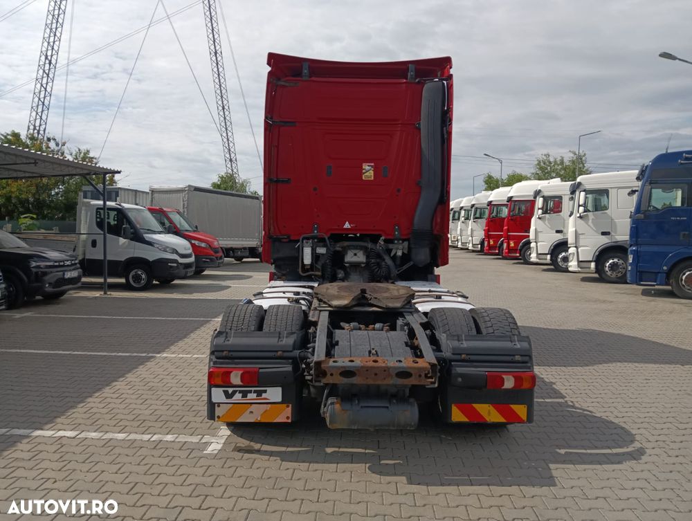 Mercedes-Benz ACTROS - 8