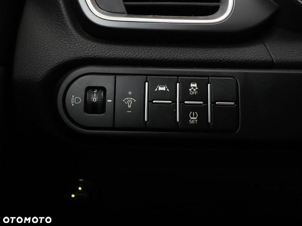Kia XCeed 1.0 T-GDI M - 32