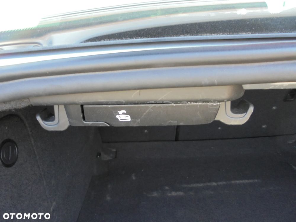 Volkswagen Passat 2.0 TDI Comfortline - 17