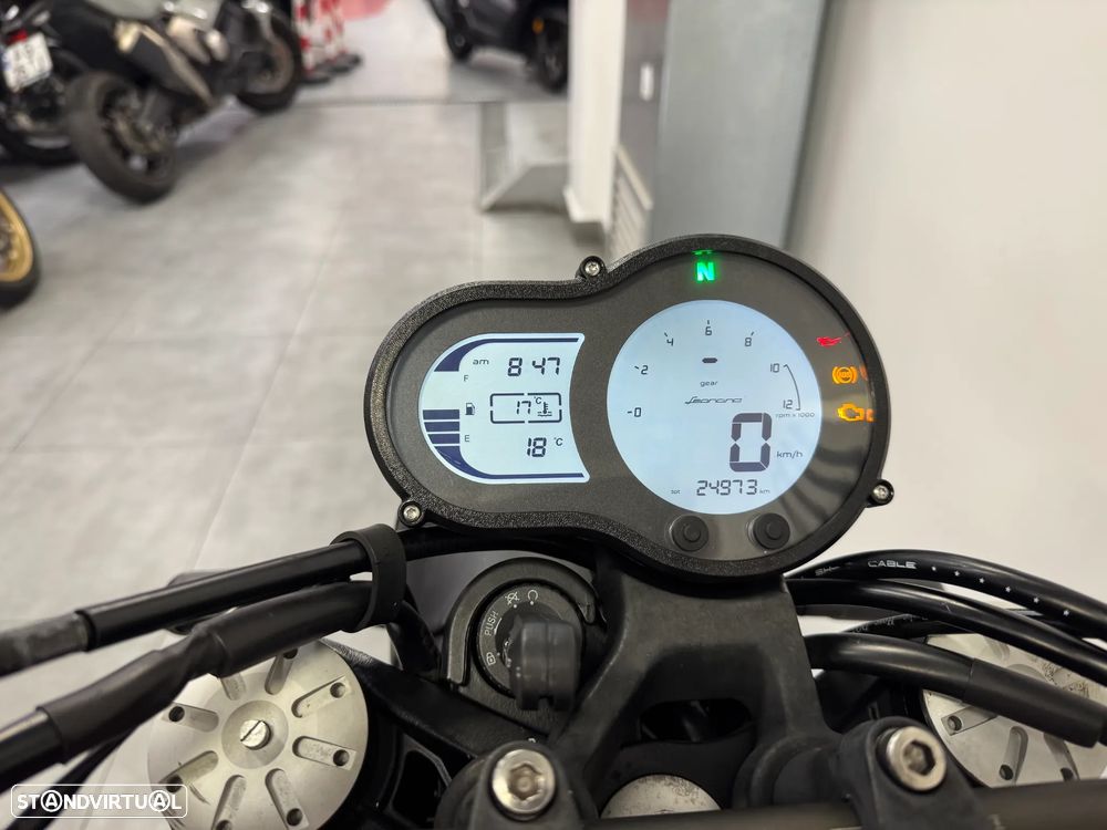 Benelli Leoncino 500 - 6