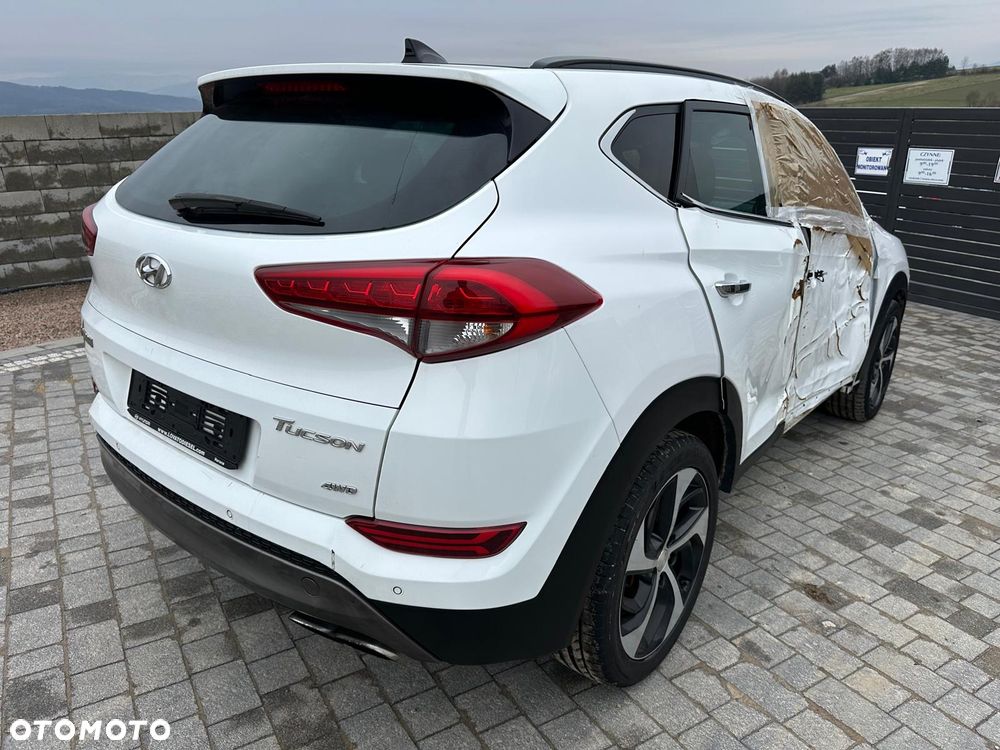 Hyundai Tucson 2.0 CRDi 4WD Automatik Style - 4