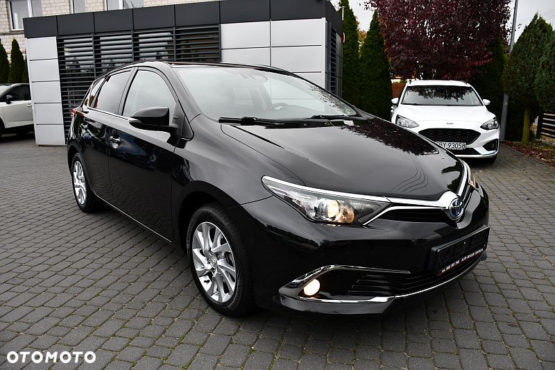 Toyota Auris Hybrid 135 Prestige - 29